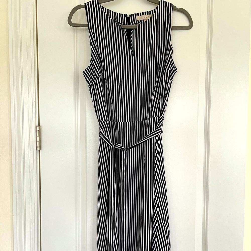 Ann Taylor LOFT black and white sundress with belt